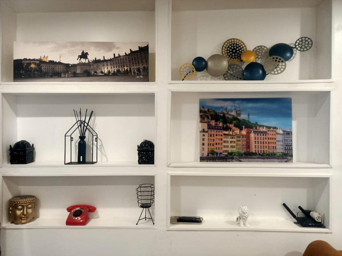 Le Petit Cocon - Parking Prive - Lyon Sud Leilighet Vénissieux Eksteriør bilde